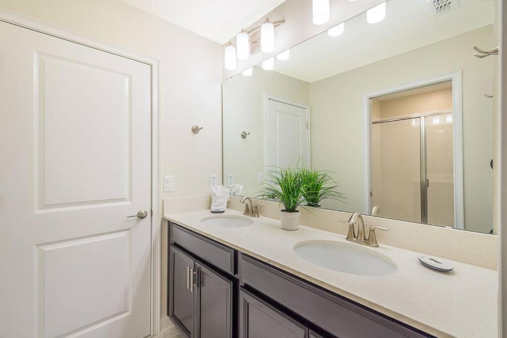 Luxury Villa Inside Storey Lake, Kissimmee - No Extra Fees Kültér fotó